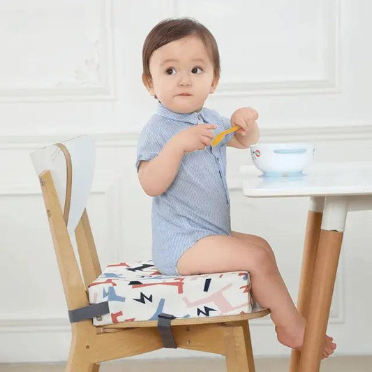 Confortable and right height of the Adjustable Kids Booster Seat Cushion - myHelestia