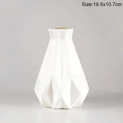 Nordic-Gem-Faceted-Vase-White Elegant and Modern Nordic Flower Vase My Helestia 