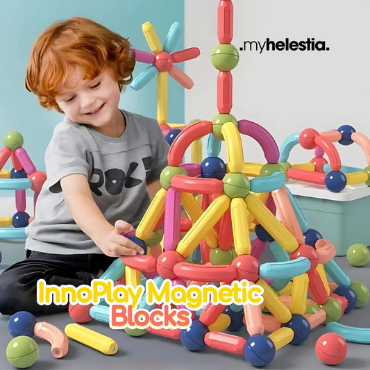 child playing with blocks InnoPlay Magnetic Blocks myHelestia 